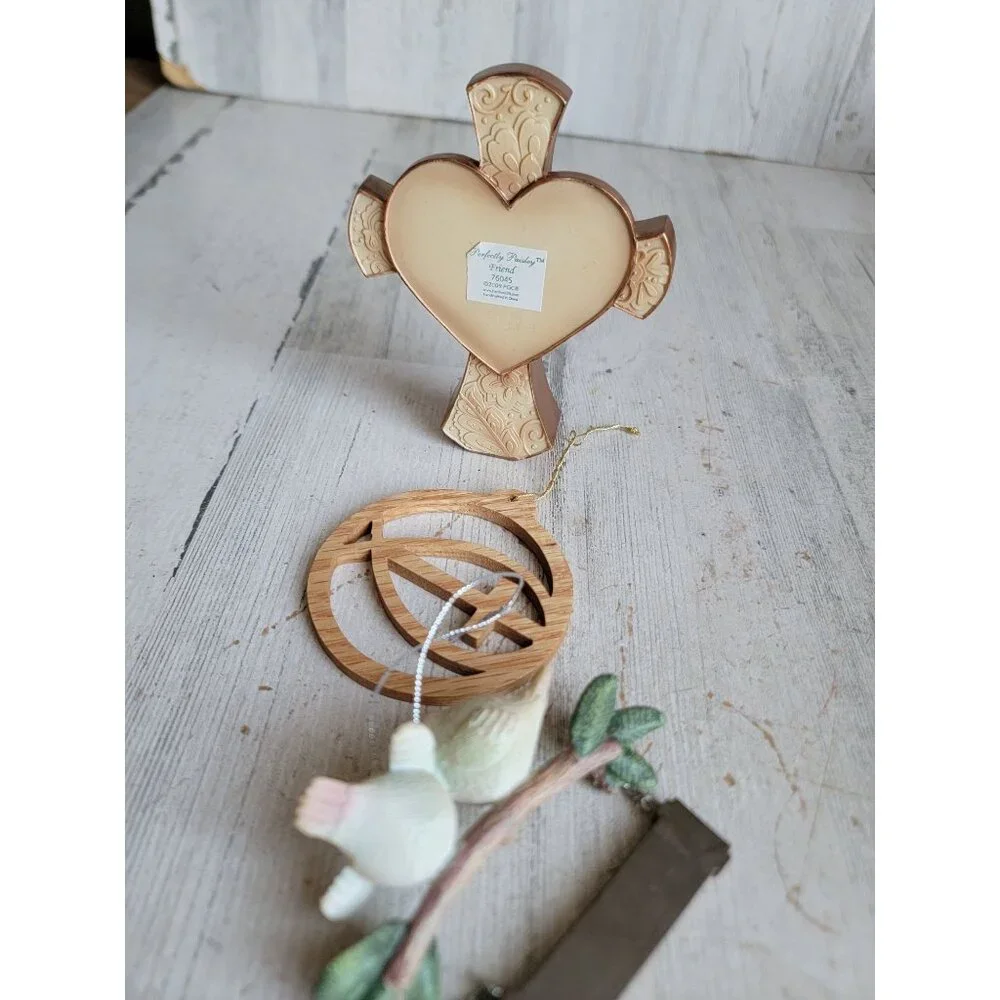 Religious cross bless this nest bird ornament Xmas set figure decor‎
